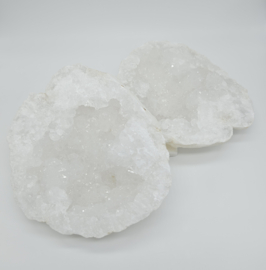 Bergkristal Kwarts Geode uit Marokko (2 helften) 2,05kg Zie Filmpje