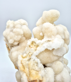 Witte Calciet Ruw op Standaard (zie filmpje) 2,722kg