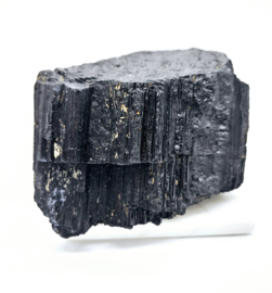 Toermalijn zwart ruw, 1,491kg (zie filmpje)