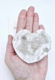 Bergkristal Kwarts Geode Hart (zie filmpje)