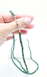 Malachiet ketting met slotje (zie filmpje)