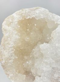 Bergkristal Kwarts Geode uit Marokko (2 helften) 2,379kg Zie Filmpje