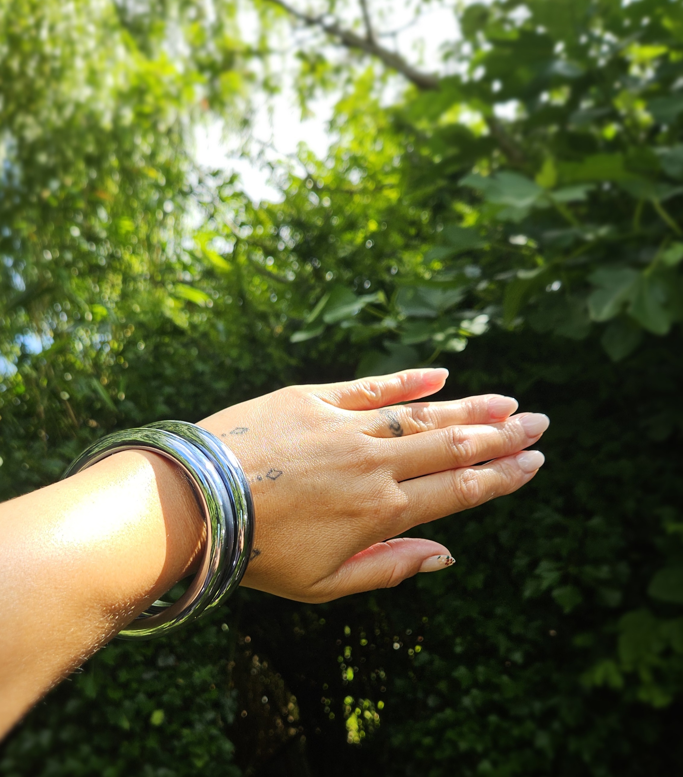 Terahertz Bangles