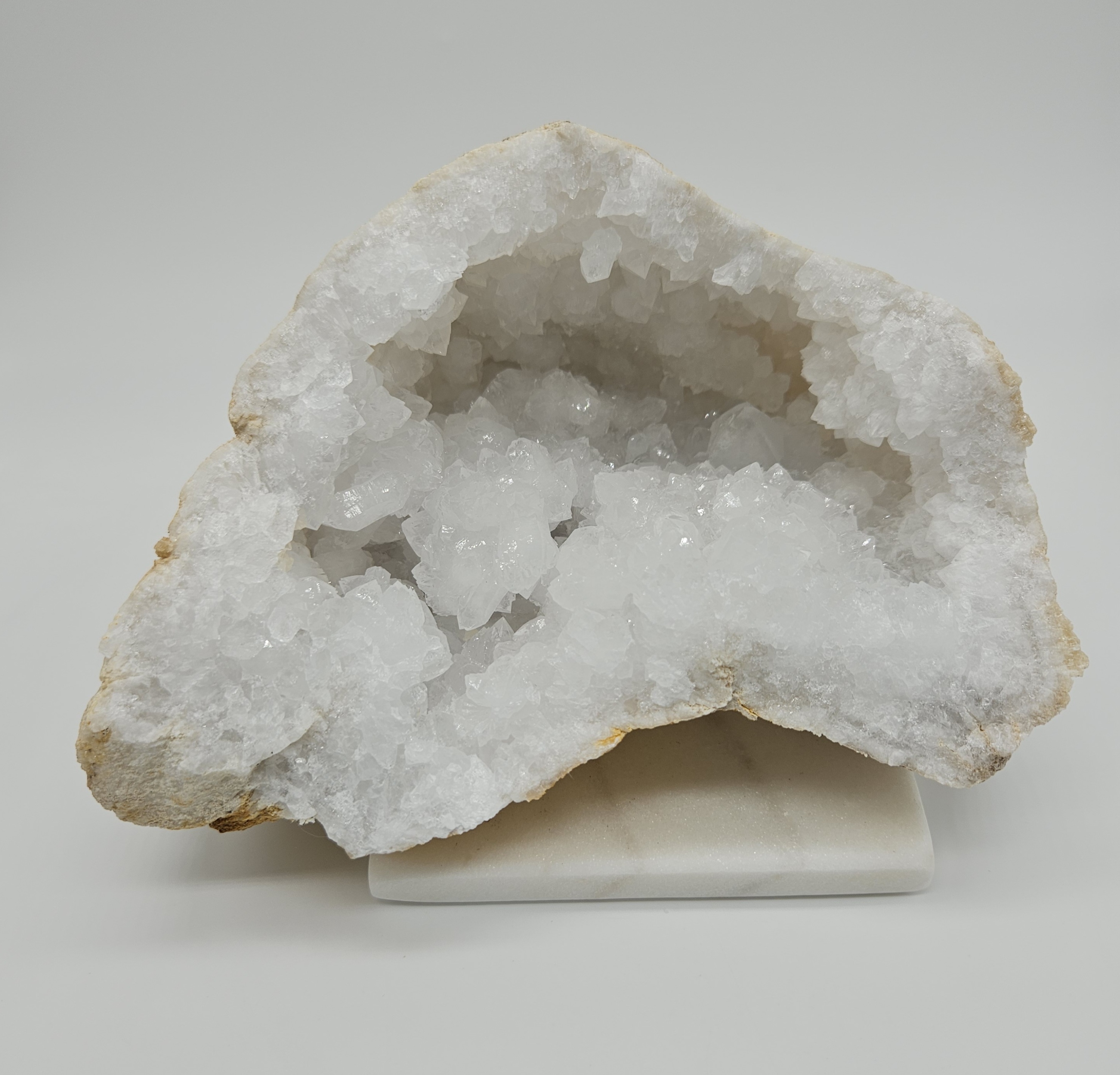 Bergkristal Kwarts Geode uit Marokko (2 helften) 3,567kg Zie Filmpje