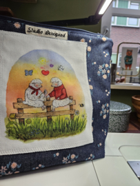 Projectbag rits Schaapjes op hek ongeveer 28 cm x 28 cm