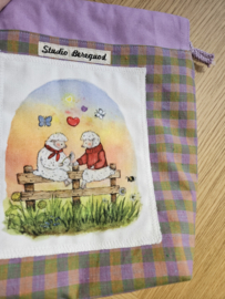 Projectbag koord Schaapjes op hek ongeveer 28 cm x 28 cm