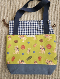 Middelgrote projecttstas met koord katje Studio Bereguod