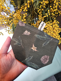 Yarn cosy/yarn sleeve donkergroen dennenappel/vogeltjes