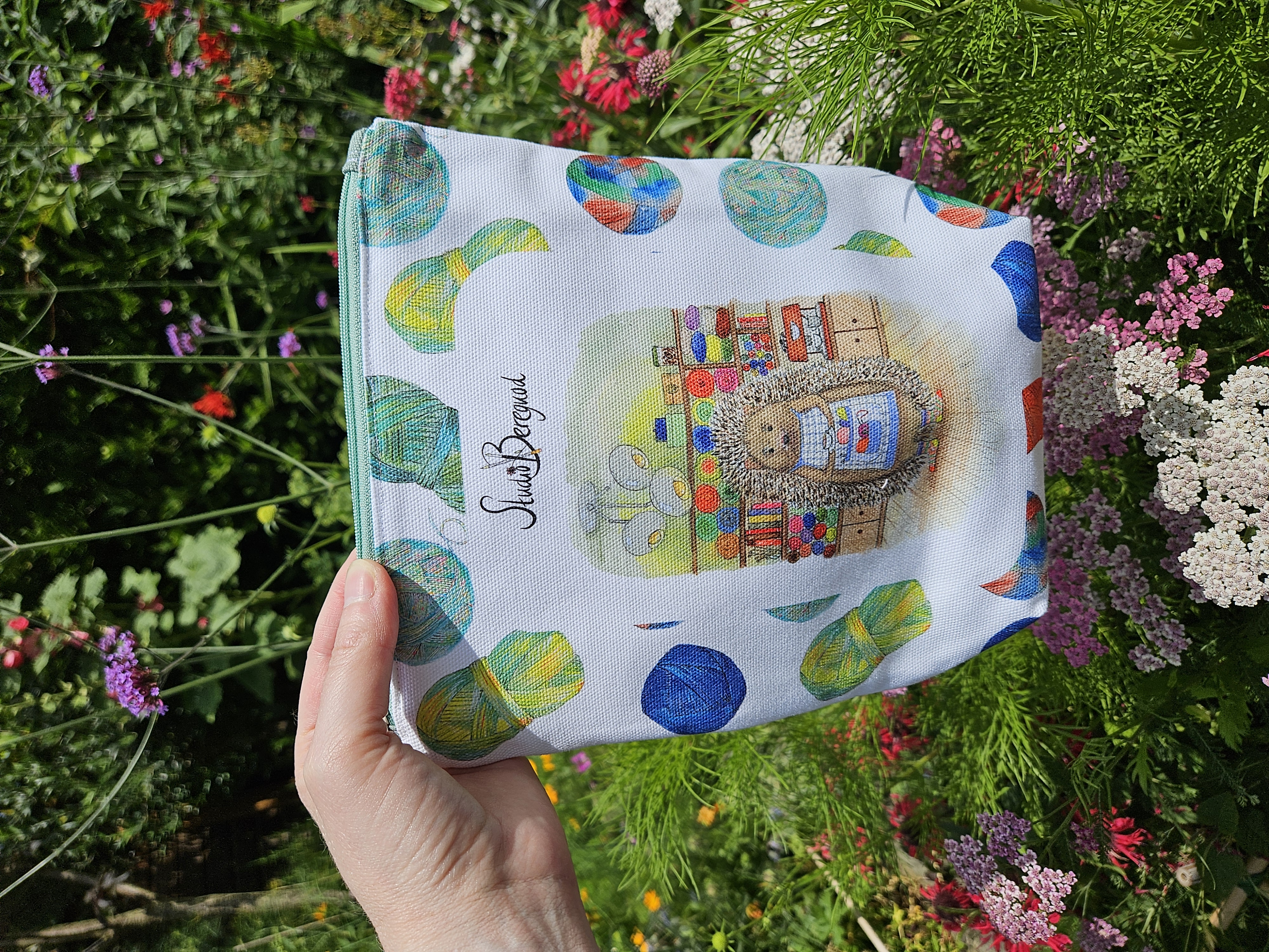 Projectbag/etui rits egeltje ongeveer 22 cm x 28 cm