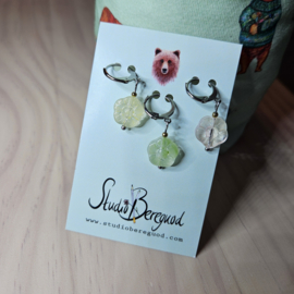 Set van drie steekmarkeerders bloemen