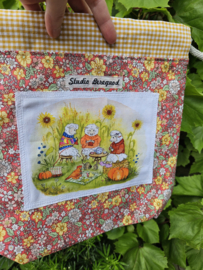 Project bag breiende schaapjes ongeveer 28 cm x 28 cm