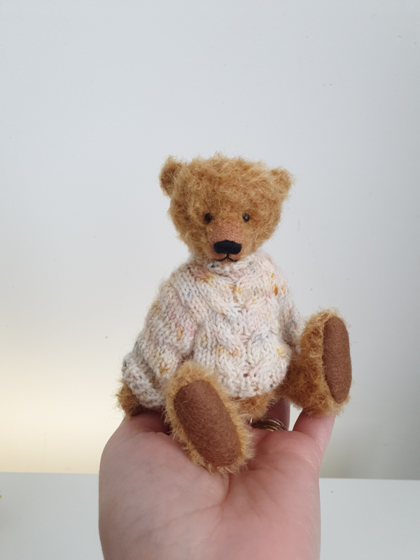 Uitverkocht; Handgemaakte teddybeer klein Sam