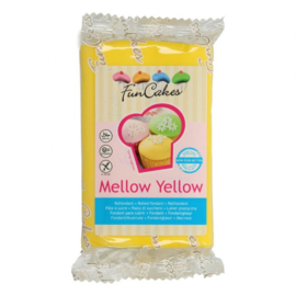 Funcakes | fondant mellow yellow 250