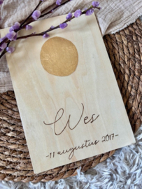 Houten bord met de maanstand