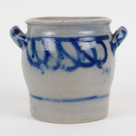 Oude brocante pot van Keuls aardewerk - breed model met decoratieve lussen