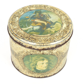 Decoratieve ronde vintage Doria koektrommel uit Italië met historische personen