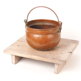 Antieke koperen of messing ketel