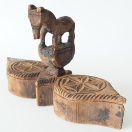 Oude houten Indiase spice box