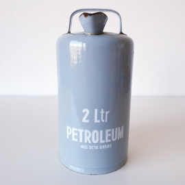 Oude emaille petroleumkan  van 2 liter