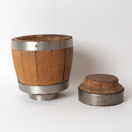Oude houten vintage kaasmal