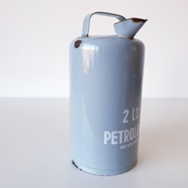 Oude emaille petroleumkan  van 2 liter