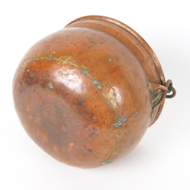 Antieke koperen of messing ketel