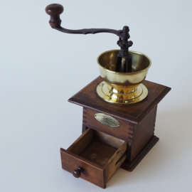 Zeldzame vintage koffiemolen van het Duitse merk HA HA Harhaus