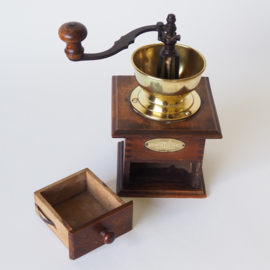 Zeldzame vintage koffiemolen van het Duitse merk HA HA Harhaus