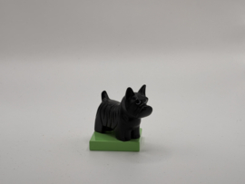 Hond zwart met plaat lichtgroen Duplo