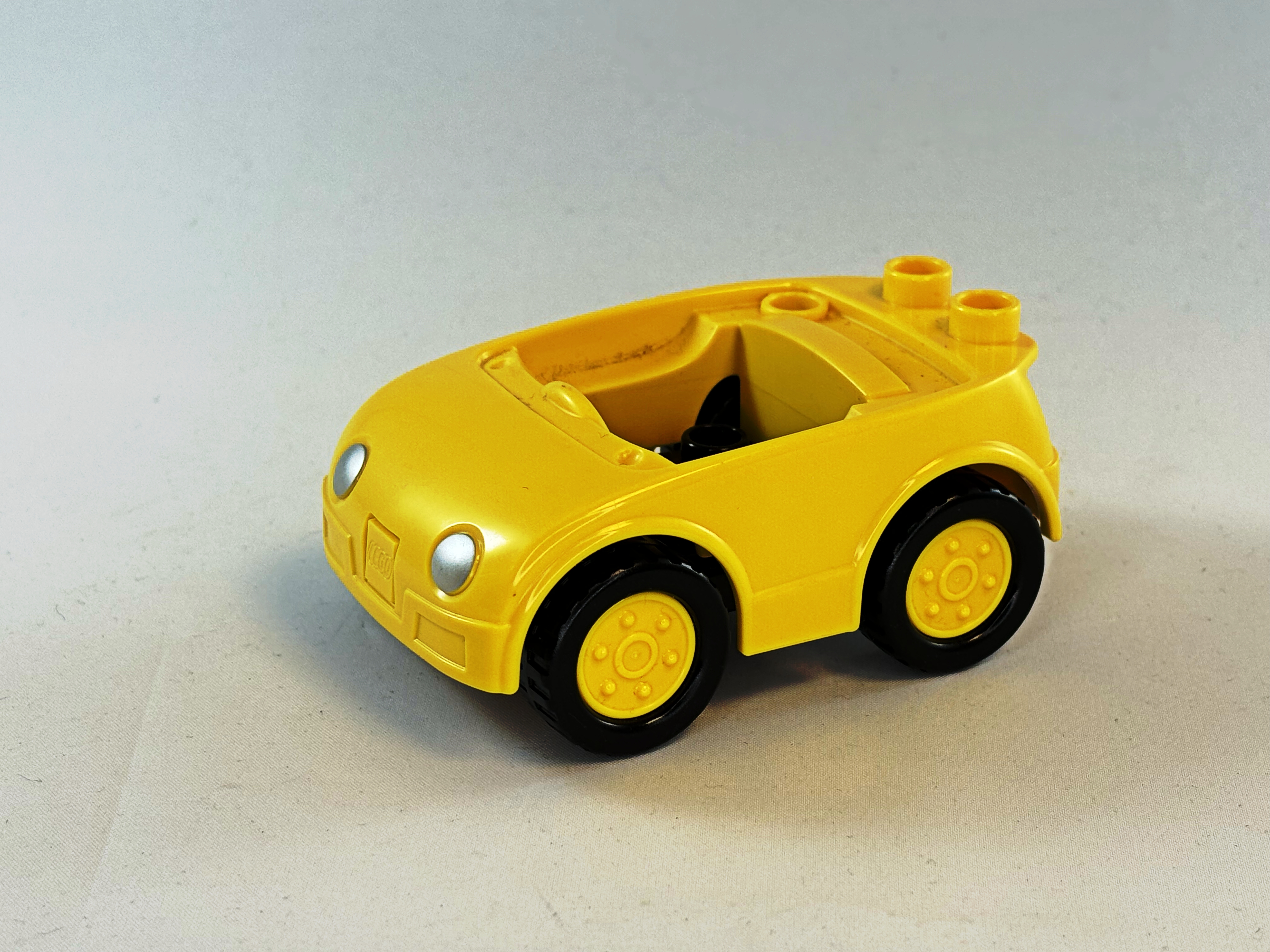 Auto geel Duplo