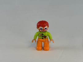 Clown oranje broek, groen shirt rode krullen Duplo