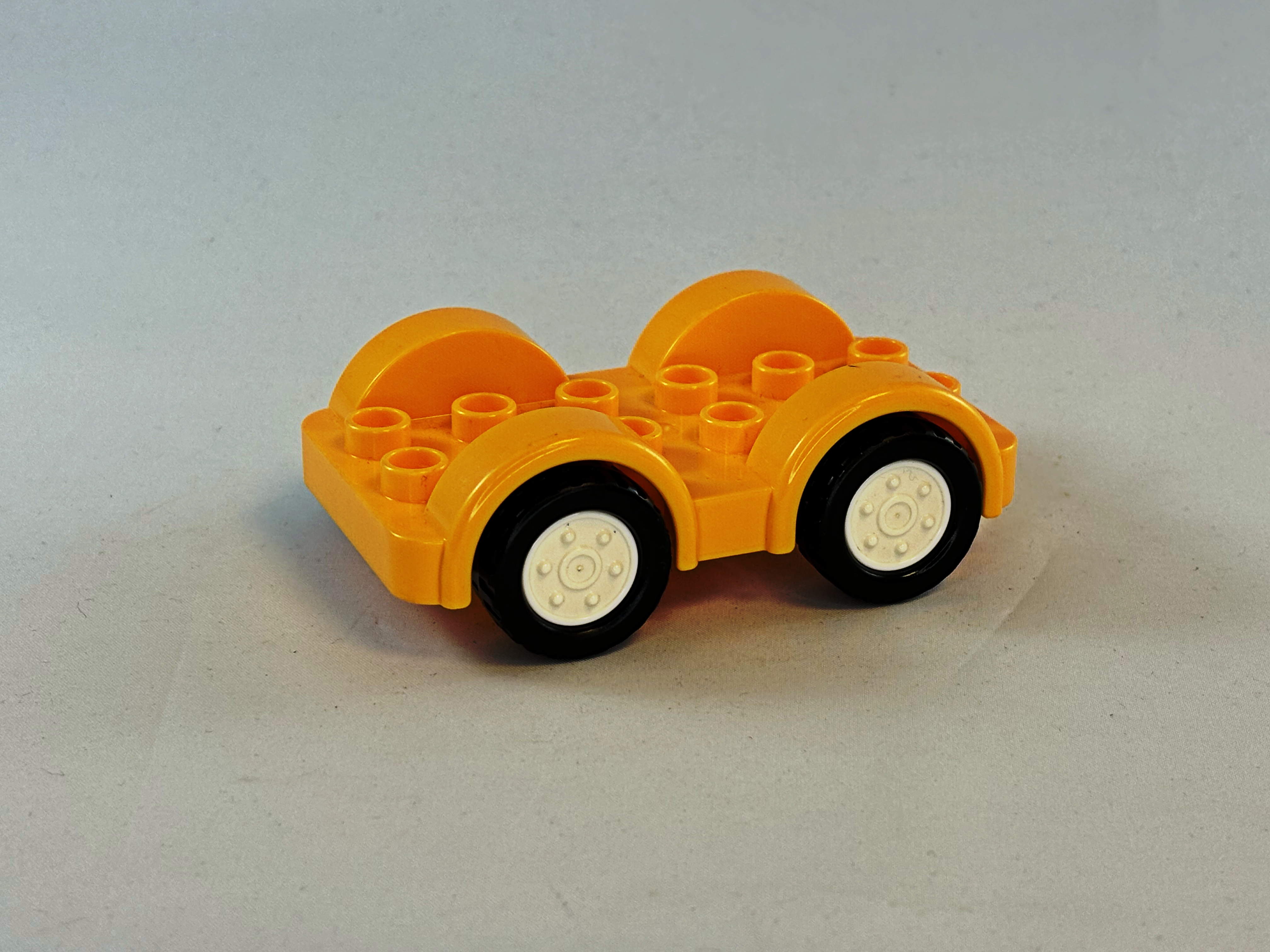 Onderstel licht oranje wit Duplo