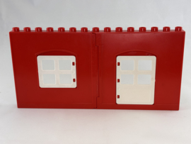 Muur rood met raam en deur wit  Duplo