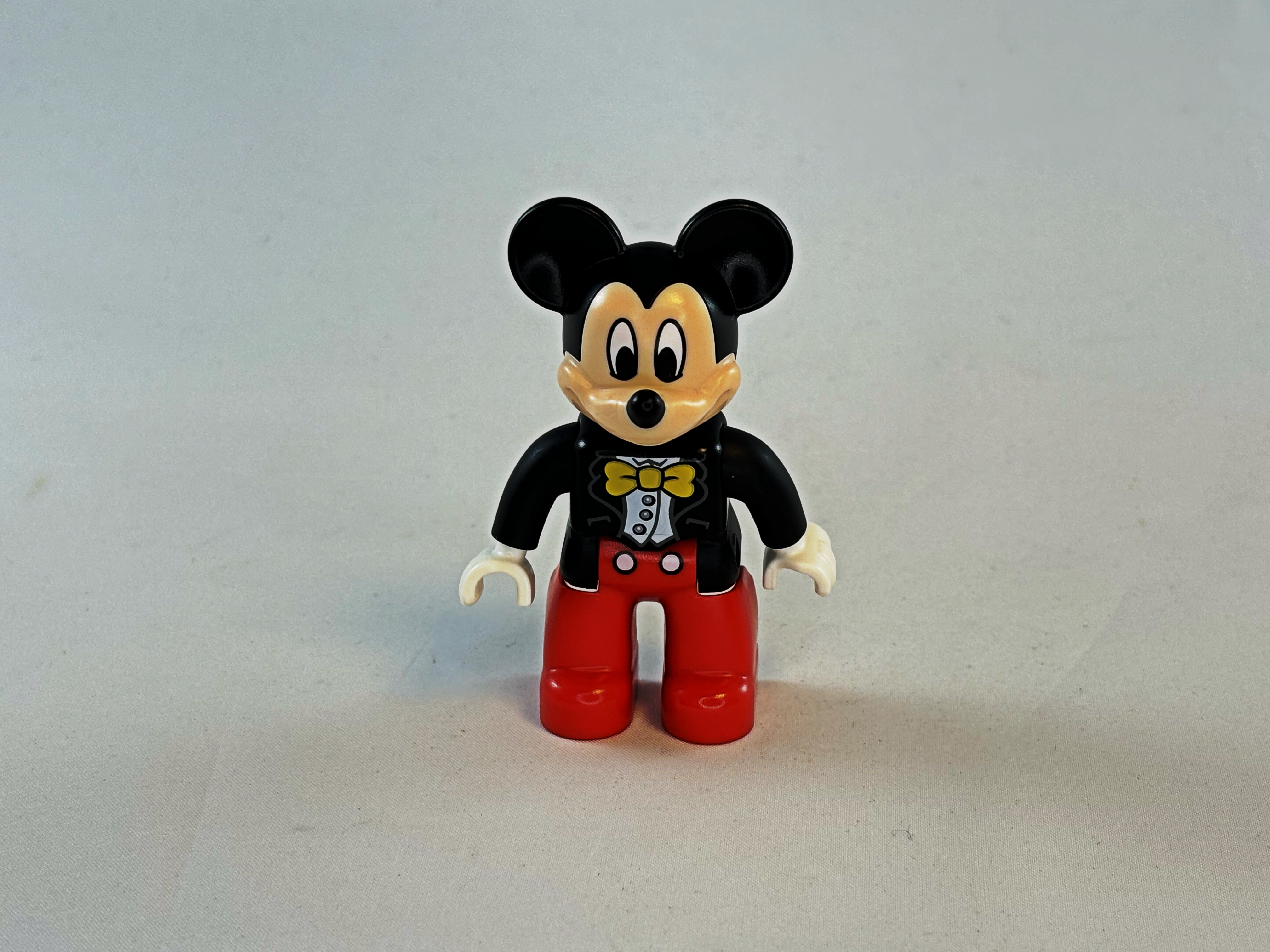 Mickey Mouse met smoking