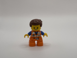 Jongen Lego met overal Duplo