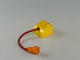 Blok geel met touw / staart Duplo