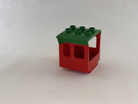 Cabine laag rood met dak groen Duplo