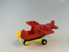 Vliegtuig rood, zwart en geel Duplo