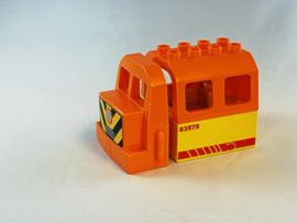 Locomotief voorkant, dak en bak oranje en geel Duplo