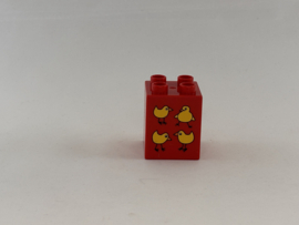 Blok 4 nops hoog rood4 kuikens Duplo