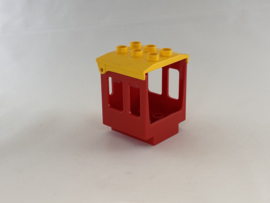 Cabine hoog rood  met dak geel Duplo