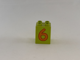 Blok 4 nops hoog limoengroen getal 6 Duplo