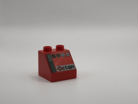 Tankstation Octan op schuin blok rood Duplo