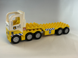 Vrachtwagen met aanhanger / trailer geel Duplo