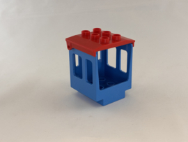 Cabine hoog azuurblauw met dak rood Duplo