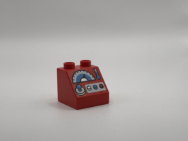 Bedieningspaneel op schuin blok rood Duplo