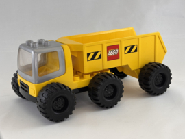 Vrachtwagen met aanhanger en ballonbanden Duplo