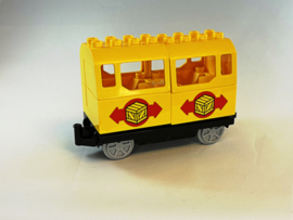 Personenwagon geel Duplo