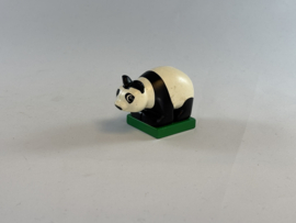 Panda op voetplaat Duplo