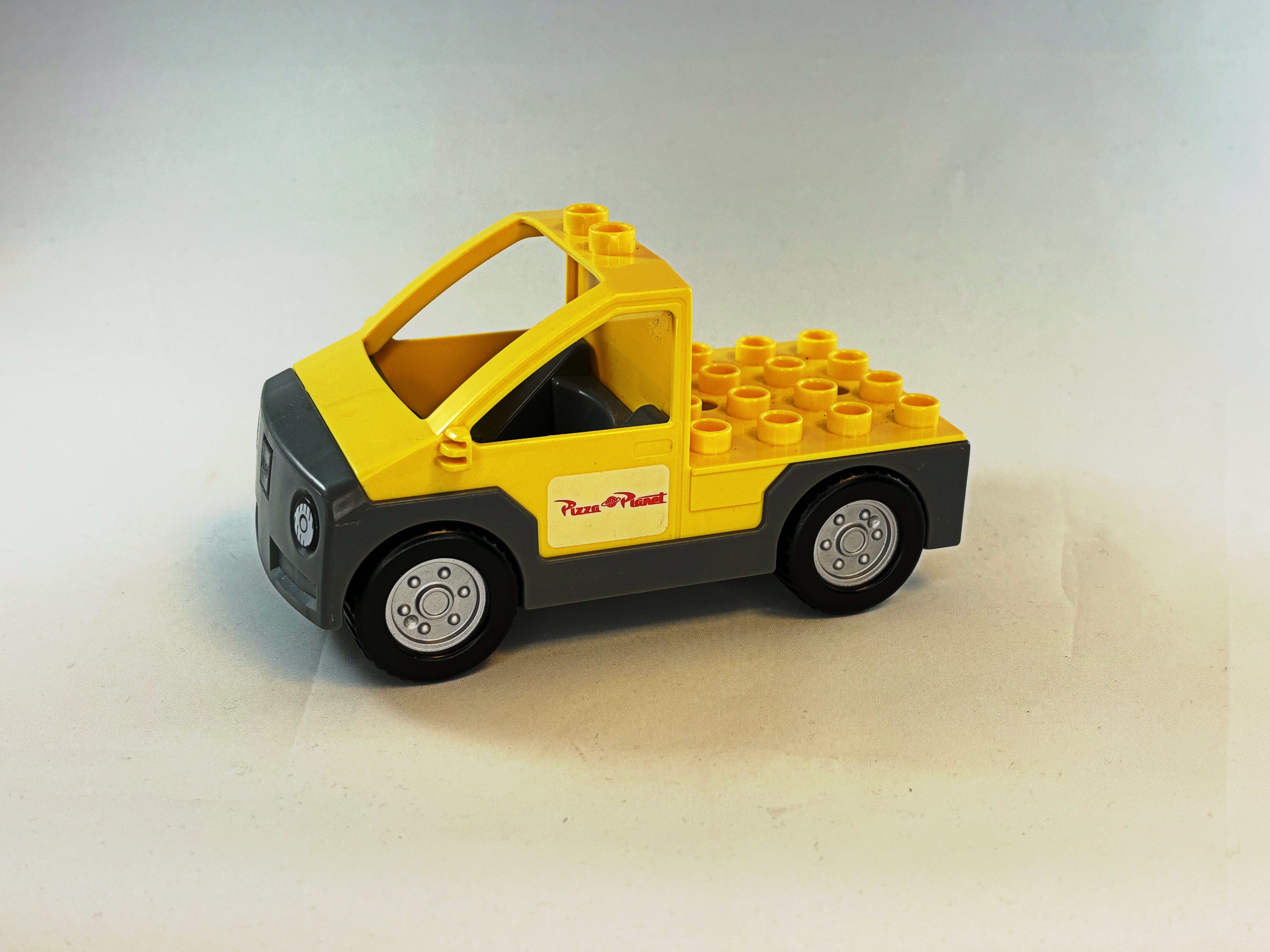 Pizza Planet truck Duplo